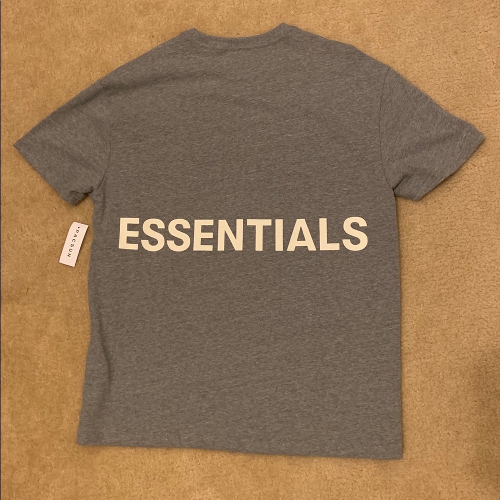 RARE Essentials fear of God T-shirt